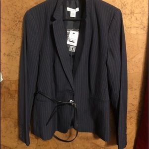 Women’s Suit Jacket w/ Belt